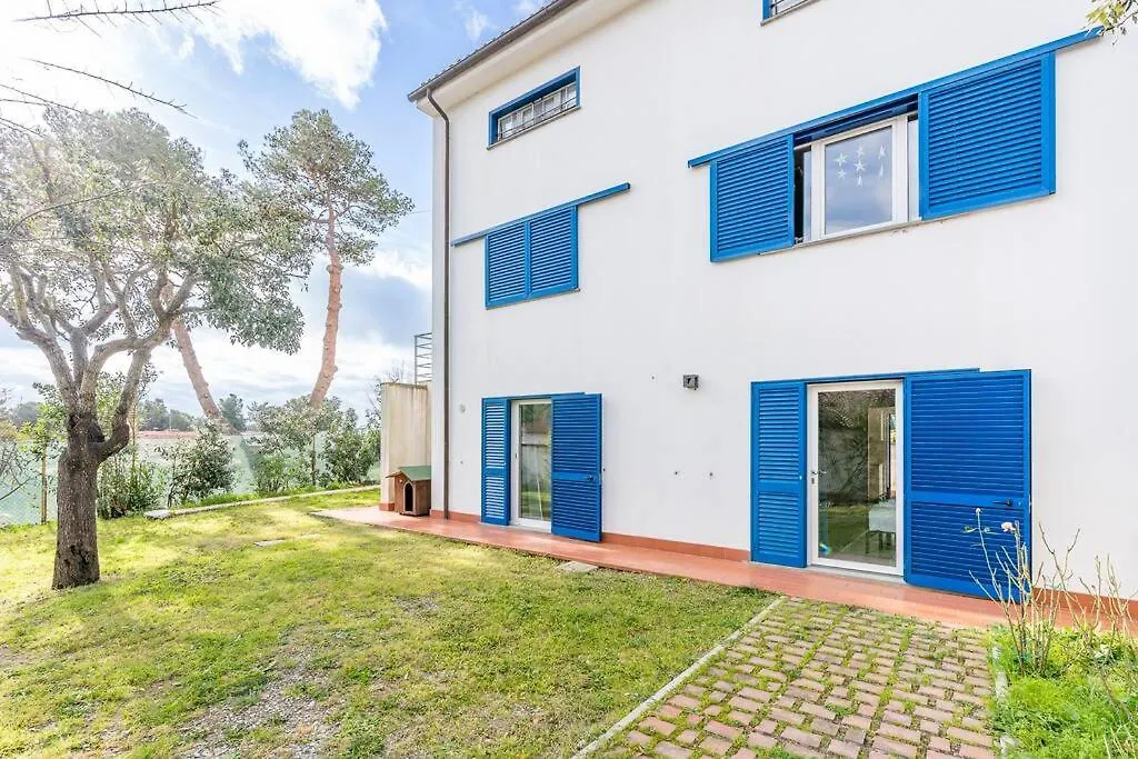 Apartment Rosemary'S Home Quercianella Italy